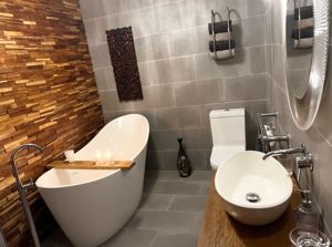 Bathroom- click for photo gallery